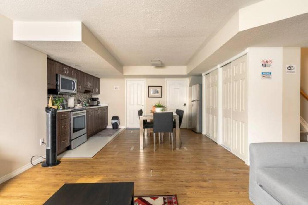 Self Check-In Spacious Apartment With Full Kitchen Ottawa Buitenkant foto